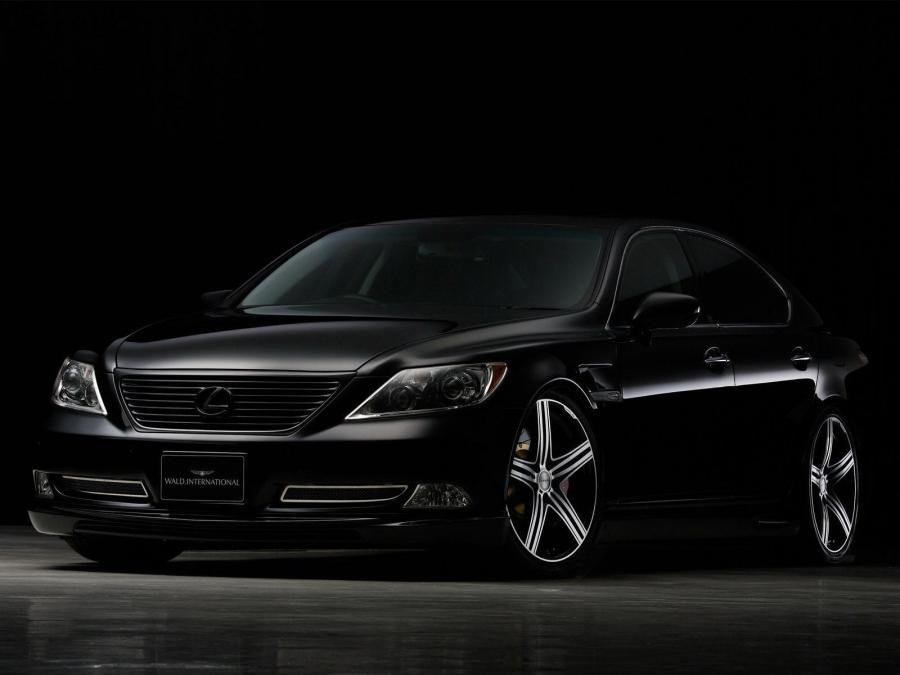  Lexus LS460 by Wald 2006 года  (фото 3 из 4)